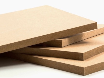 Century Plyboards produce primer tablero en su nueva planta de MDF