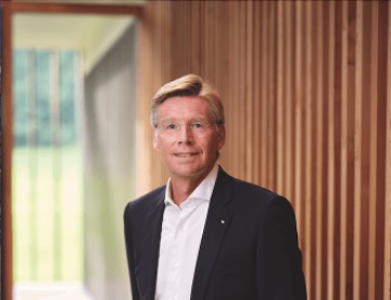 Egger Group Announces Retirement of Ulrich Bühler After 24 Years of Service
