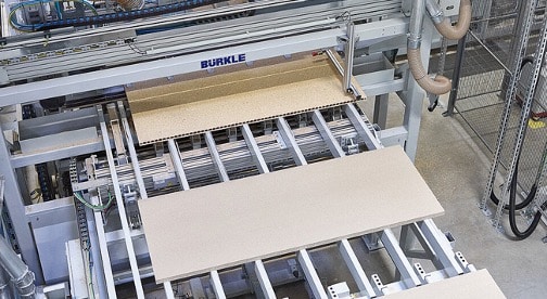 Lebo impulsa automatización de producción de puertas con tecnología Bürkle