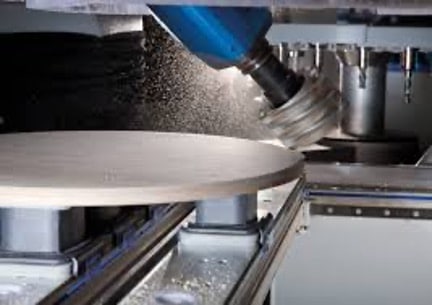 Caída en pedidos y ventas de Homag en 6M-2025