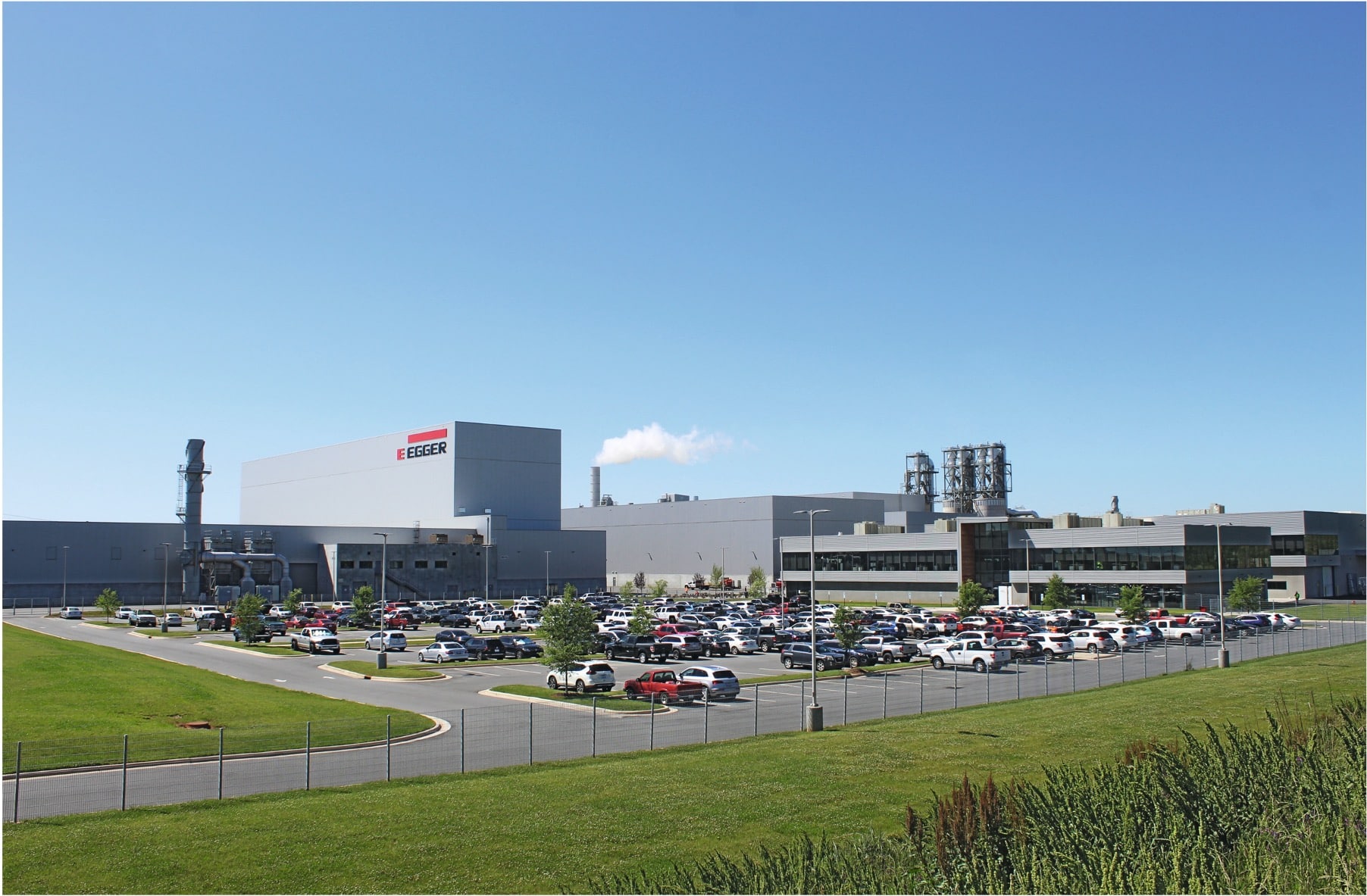 Egger North America recibe delegación austríaca